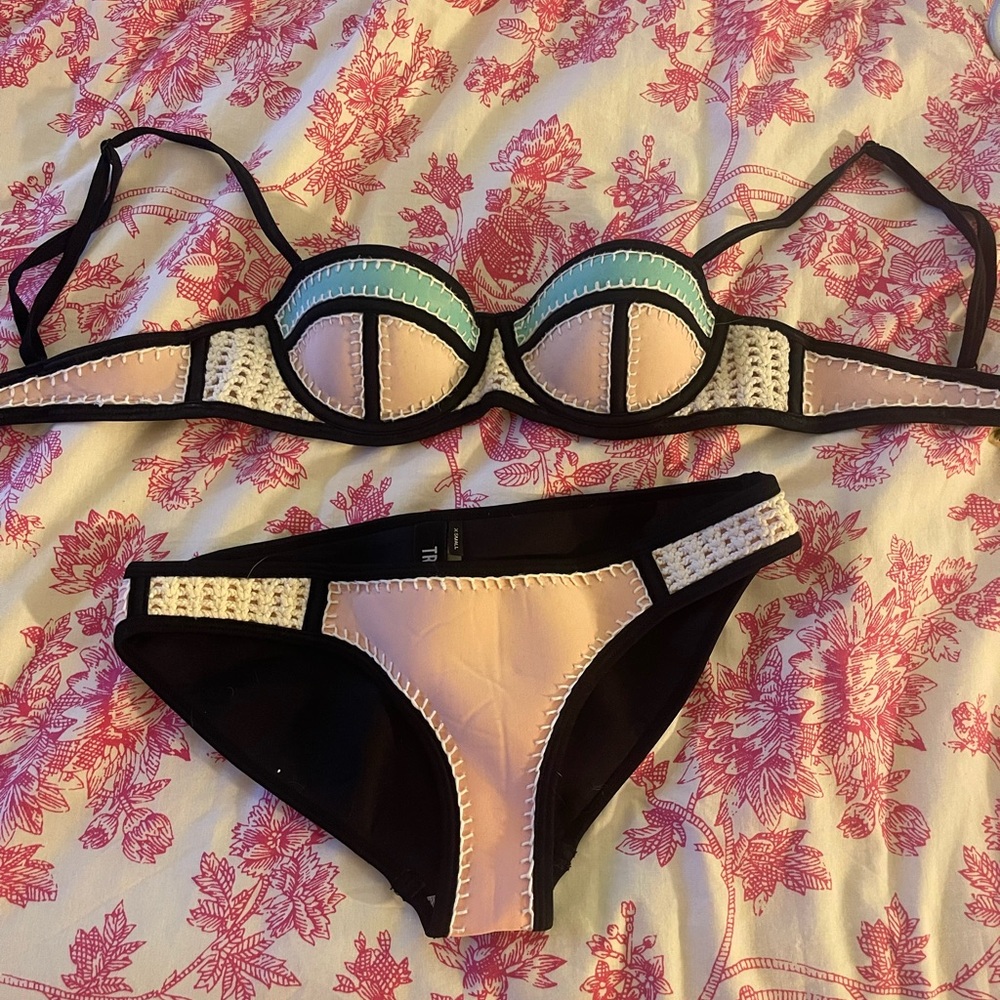 Triangl Swim Bikini Set